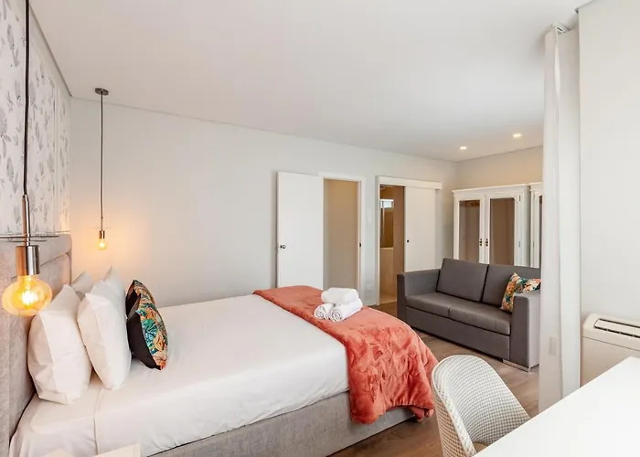 Flamingo In Center - Minho's Guest Braga